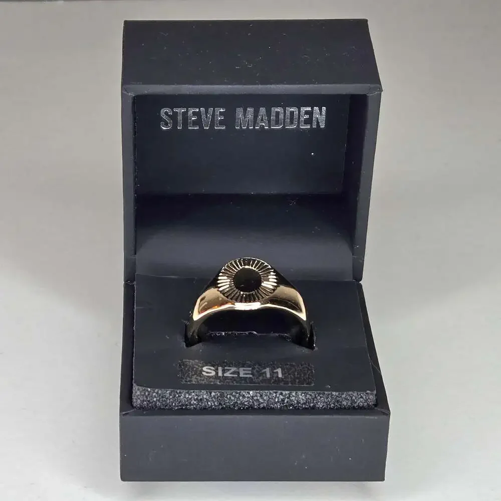 Steve Madden Gold-Tone Sunburst Signet Ring Size 11